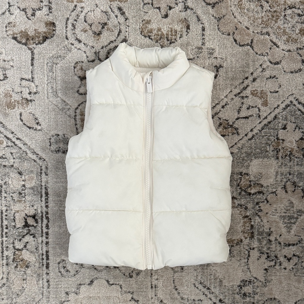 Toddler Girl 18-24M Old Navy White/Cream Puffer Vest